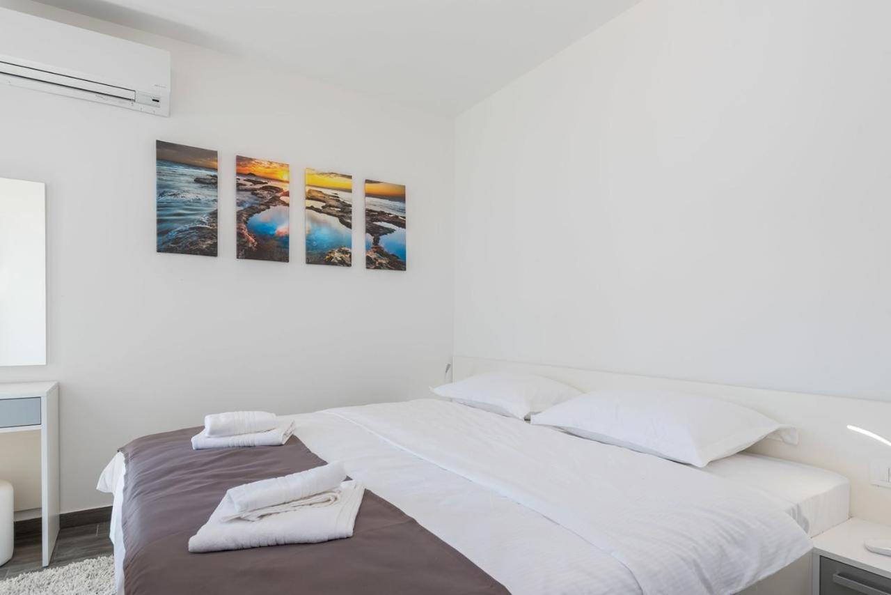 Apartments Poseidon Sreser Bagian luar foto