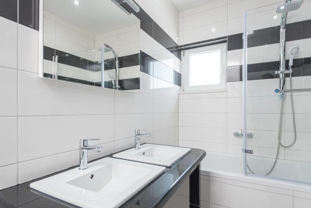 Apartments Poseidon Sreser Bagian luar foto